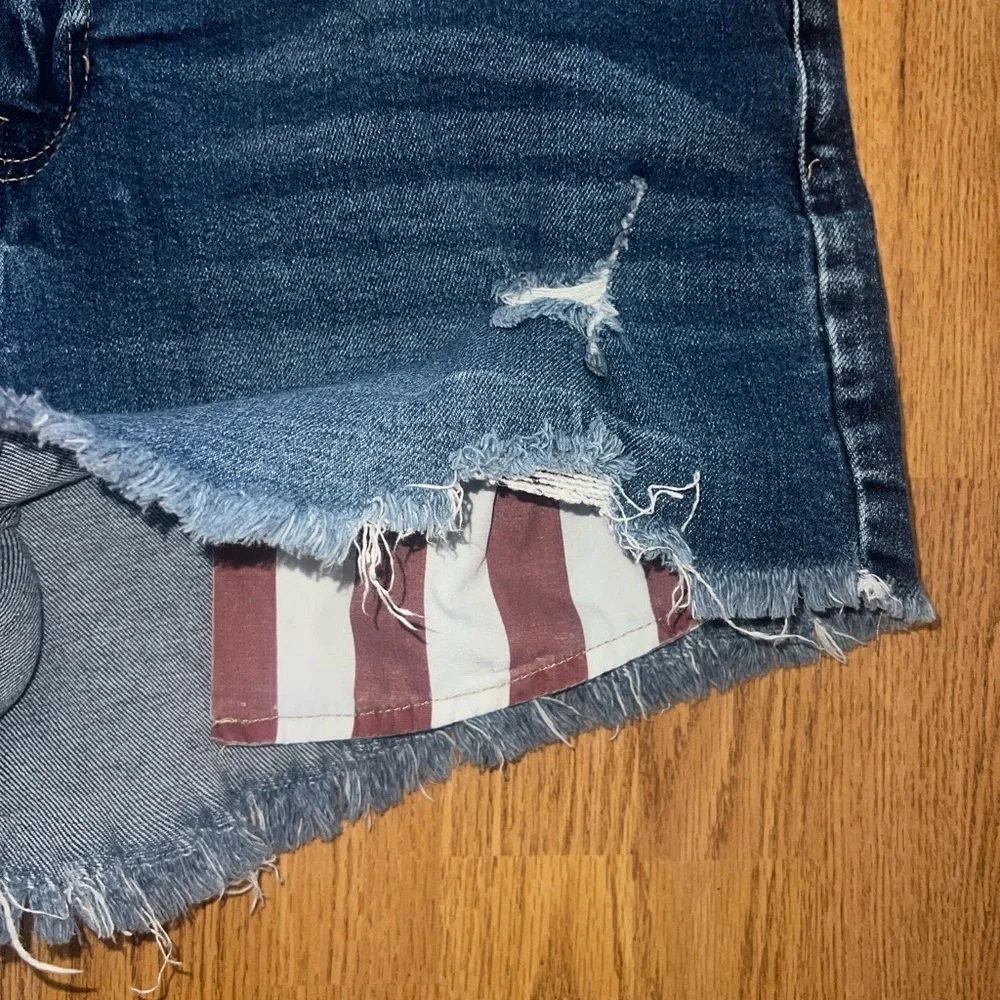 KanCan Jean Shorts - Picture 3 of 5